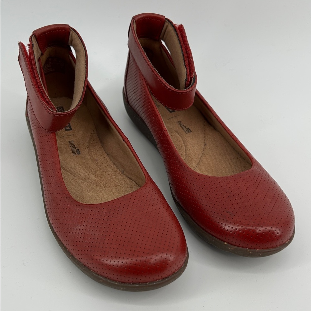Clarks Medora Nina Mary Jane flats ankle strap in red leather Women's Size 7 - Picture 3 of 8